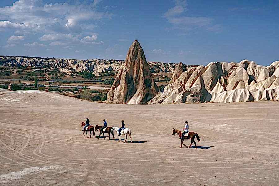 GÜNÜBİRLİK KAPADOKYA TURU
