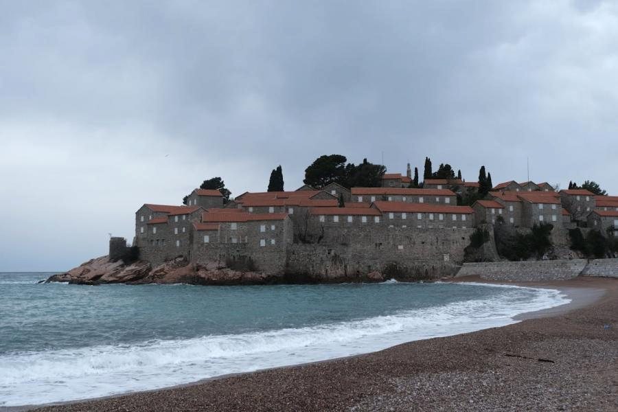 Çukurova Çıkışlı Kosovalı Büyük Balkanlar Turu AJet ile Extra Turlar ve Akşam Yemekleri Dahil 7 Gece SKP-TZL